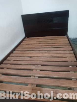 Semi double bed